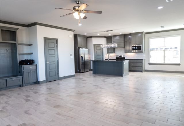 201 Vicks Circle, Centerton, AR 72719