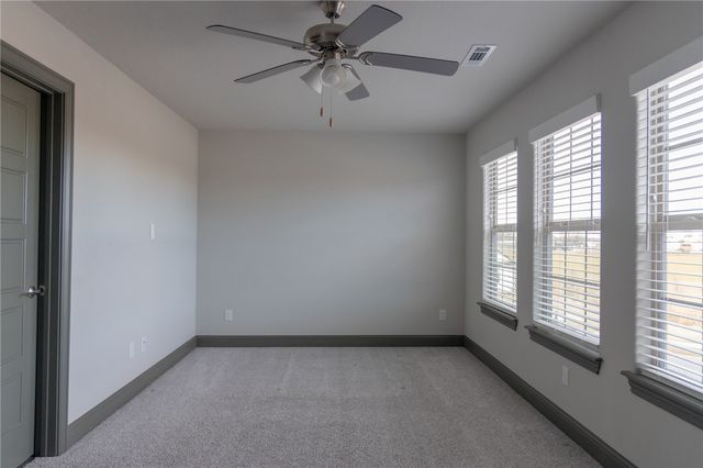 201 Vicks Circle, Centerton, AR 72719