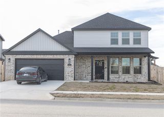 201 Vicks Circle, Centerton, AR 72719