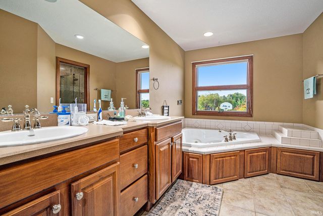 20237 Eagle Hill Lane, Goshen, IN 46528