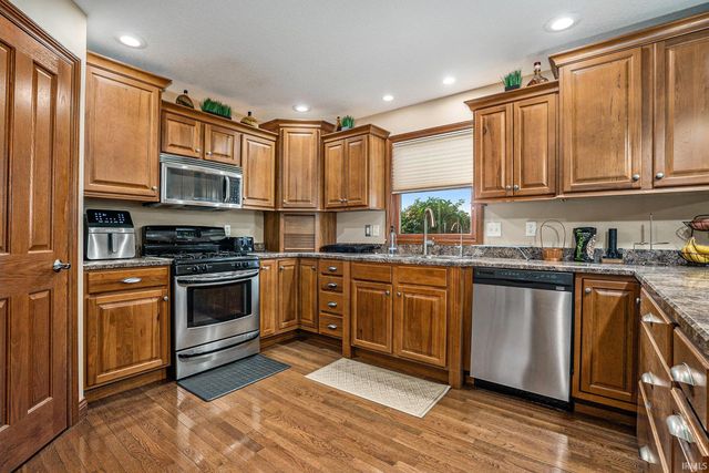 20237 Eagle Hill Lane, Goshen, IN 46528