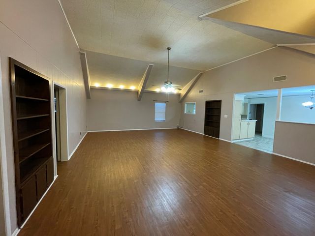 11888 FM RD 2069, Seymour, TX 76380