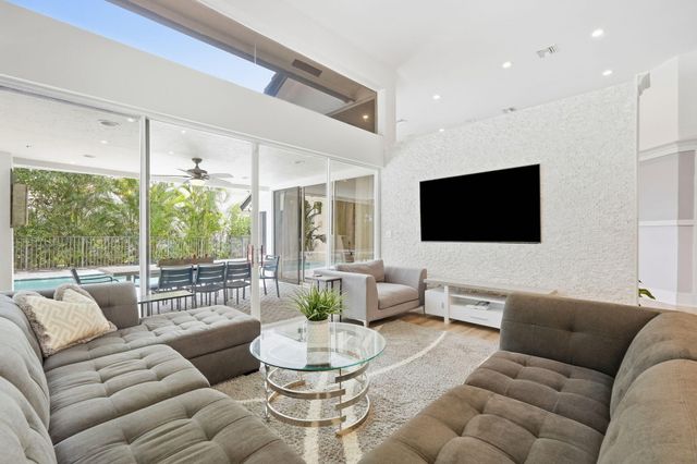 5742 SAINT ANNES Way, Boca Raton, FL 33496