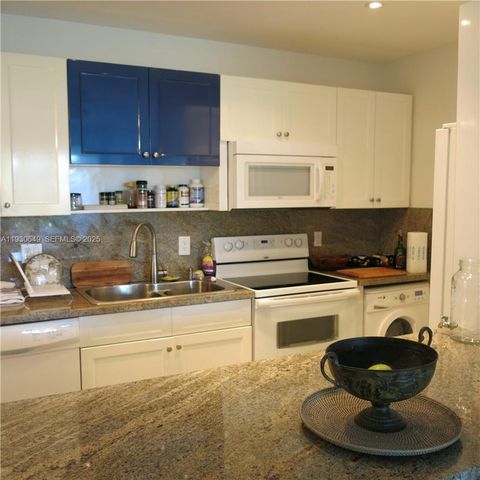 199 OCEAN LANE DR 102, Key Biscayne, FL 33149