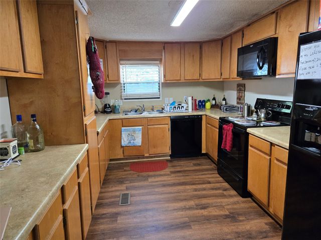 126 Bay Drive, Mabank, TX 75156