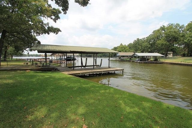 126 Bay Drive, Mabank, TX 75156