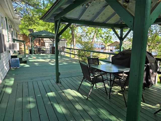 126 Bay Drive, Mabank, TX 75156