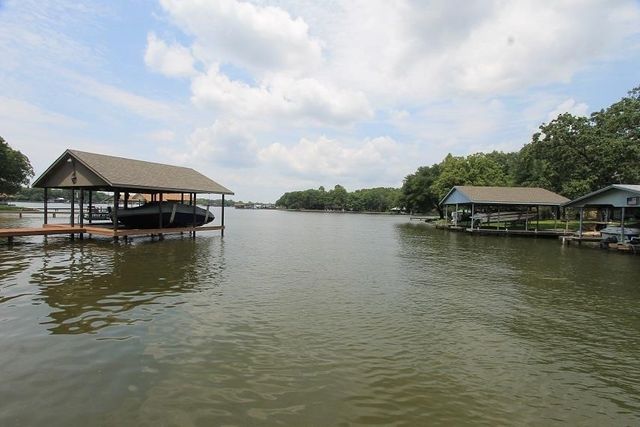 126 Bay Drive, Mabank, TX 75156