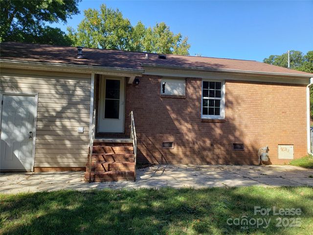 4409 Brooktree Drive, Charlotte, NC 28208