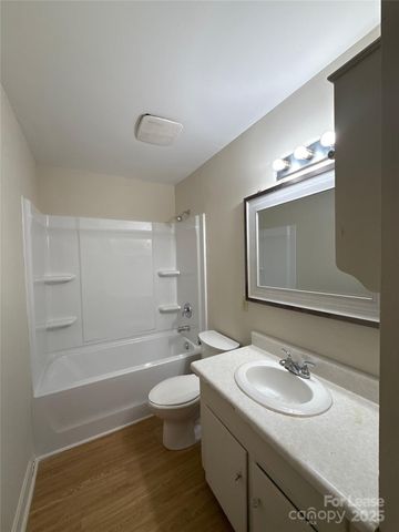 4409 Brooktree Drive, Charlotte, NC 28208