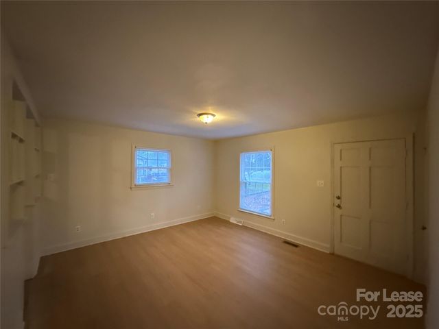 4409 Brooktree Drive, Charlotte, NC 28208