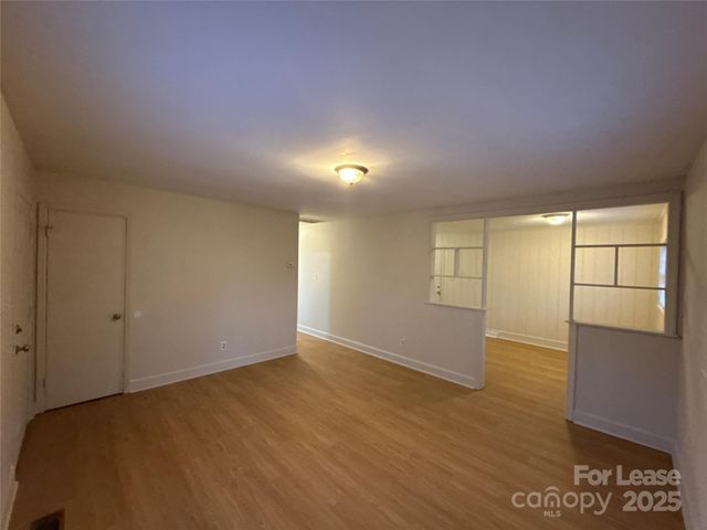 4409 Brooktree Drive, Charlotte, NC 28208