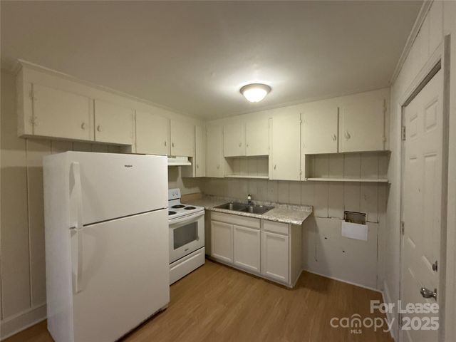 4409 Brooktree Drive, Charlotte, NC 28208