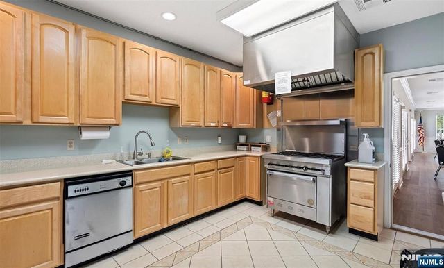24 Morning Glory Court, Brick, NJ 08724