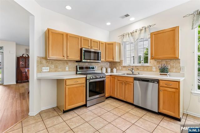 24 Morning Glory Court, Brick, NJ 08724