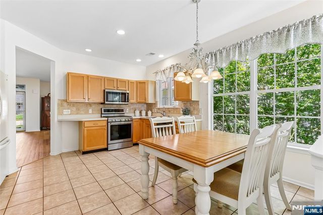 24 Morning Glory Court, Brick, NJ 08724