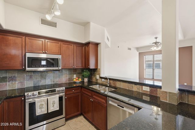 20660 N 40TH Street 2012, Phoenix, AZ 85050