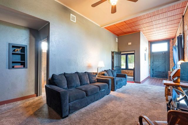 1302 E Main Street, Shawnee, OK 74801
