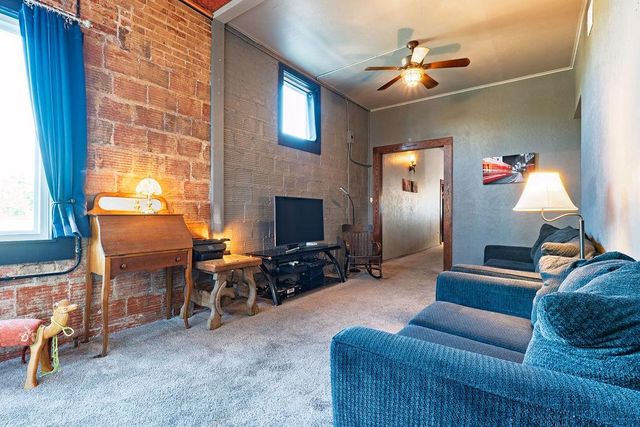 1302 E Main Street, Shawnee, OK 74801