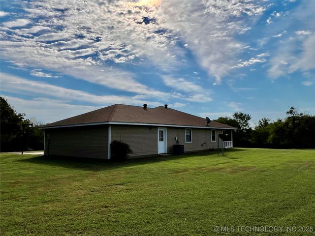 7583 Muncrief Road, Kingston, OK 73439