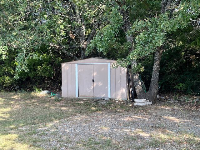 7583 Muncrief Road, Kingston, OK 73439