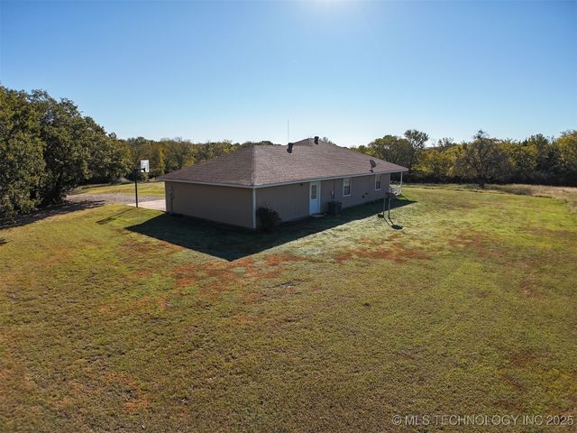 7583 Muncrief Road, Kingston, OK 73439