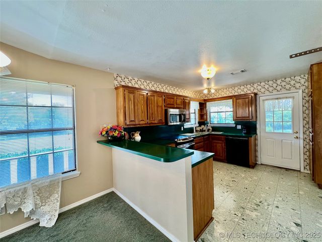 7583 Muncrief Road, Kingston, OK 73439