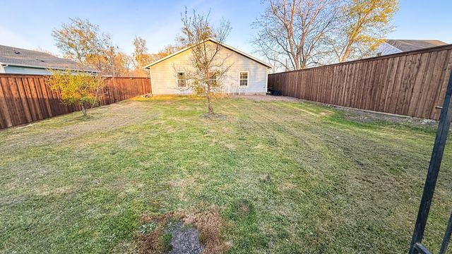 307 S New Mexico Street, Celina, TX 75009