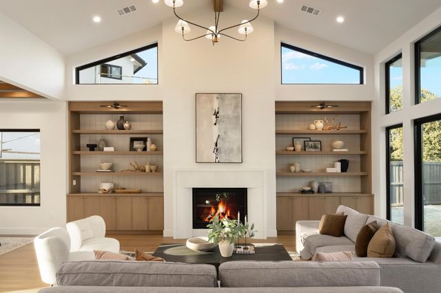 4111 Hardrock Ct, Rocklin, CA 95677
