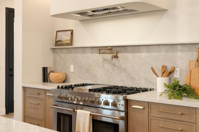 4111 Hardrock Ct, Rocklin, CA 95677