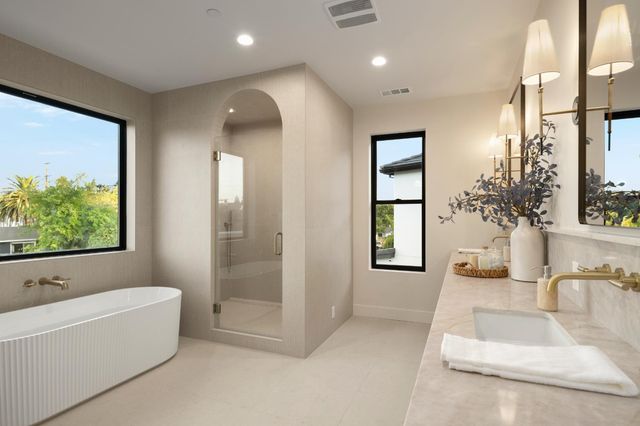 4111 Hardrock Ct, Rocklin, CA 95677