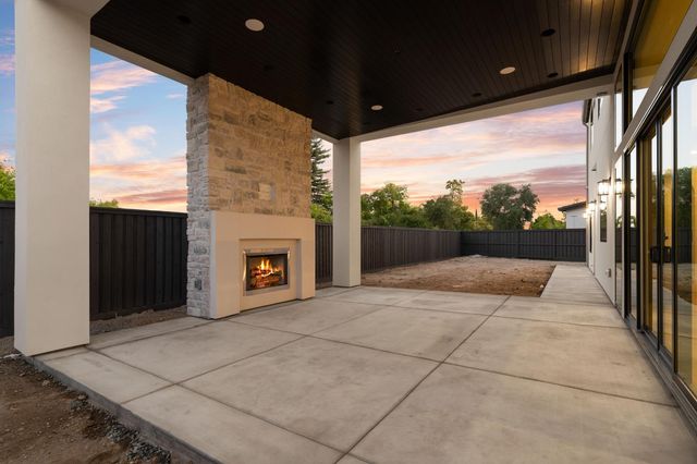 4111 Hardrock Ct, Rocklin, CA 95677
