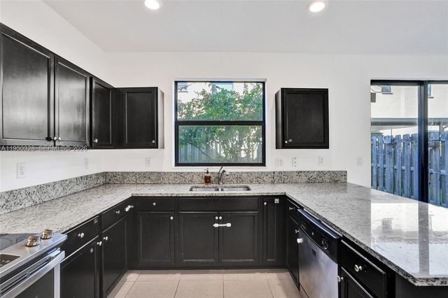 25342 SW 115th Ave, Homestead, FL 33032