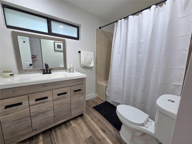 14932 SW 89th Street, Miami, FL 33196