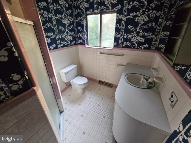 8128 CEDAR, Elkins Park, PA 19027