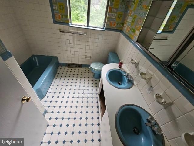 8128 CEDAR, Elkins Park, PA 19027
