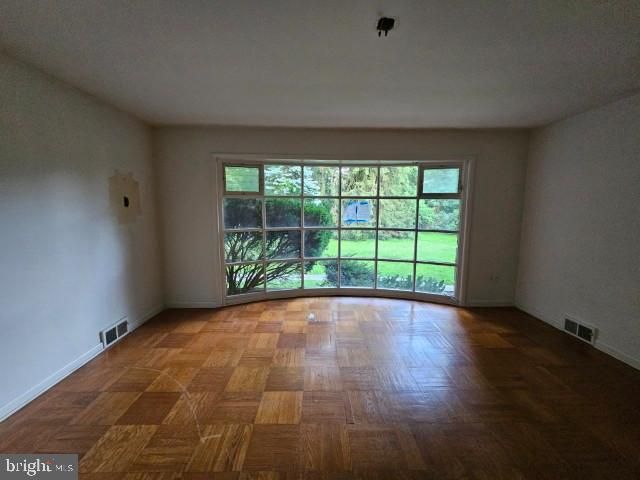 8128 CEDAR, Elkins Park, PA 19027