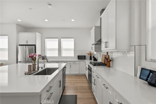 27375 Thunder Ridge Court, Stevenson Ranch, CA 91381