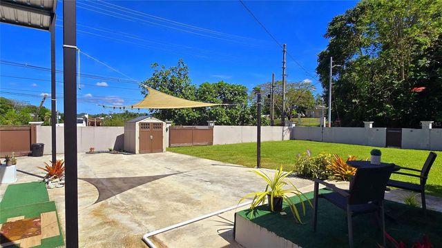 CARR. 827 KM 4.7 BO. PINAS SECTOR LA LOMA LOT 1, Toa Alta, PR 00953