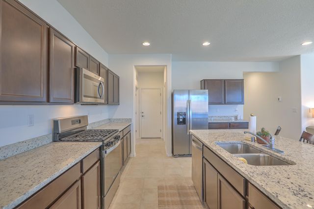233 Spectrum Avenue SW, Rio Rancho, NM 87124