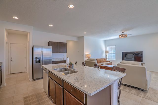 233 Spectrum Avenue SW, Rio Rancho, NM 87124