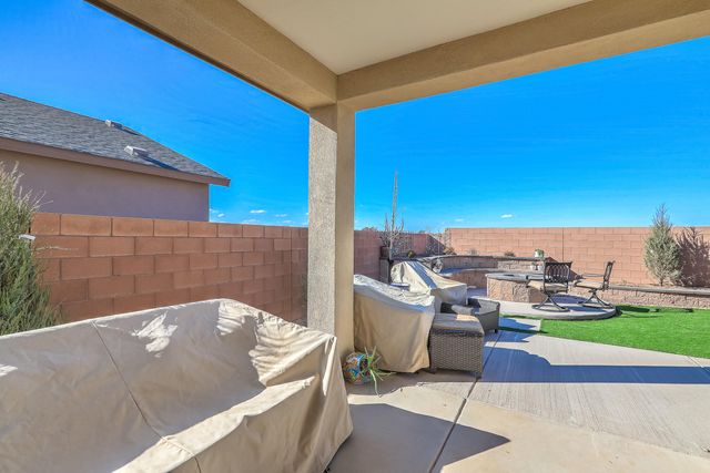 233 Spectrum Avenue SW, Rio Rancho, NM 87124