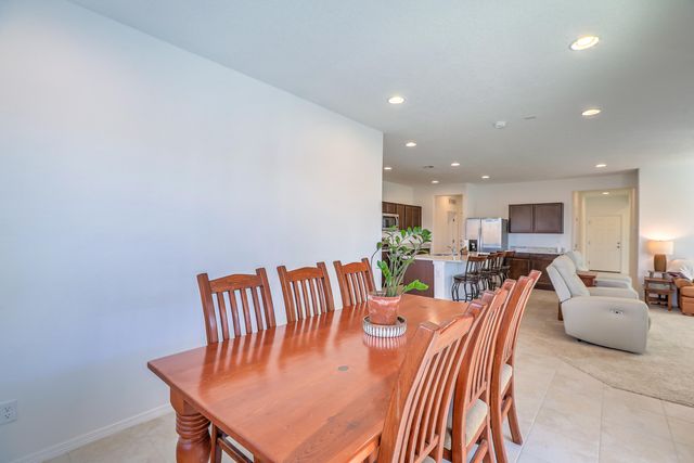 233 Spectrum Avenue SW, Rio Rancho, NM 87124