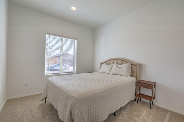 233 Spectrum Avenue SW, Rio Rancho, NM 87124
