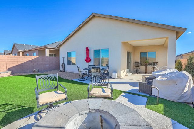 233 Spectrum Avenue SW, Rio Rancho, NM 87124