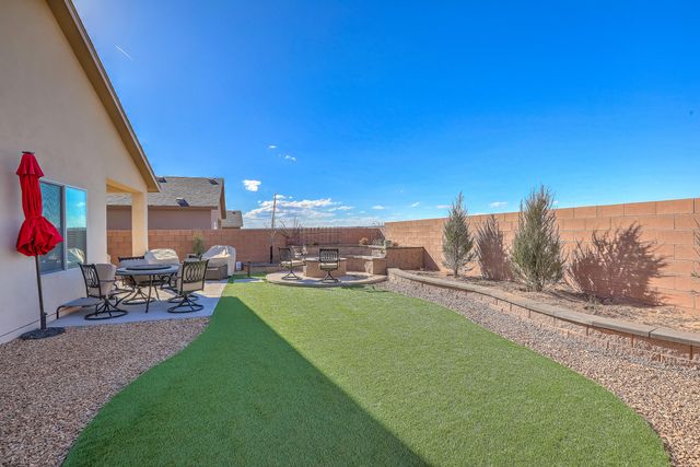 233 Spectrum Avenue SW, Rio Rancho, NM 87124
