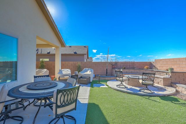 233 Spectrum Avenue SW, Rio Rancho, NM 87124