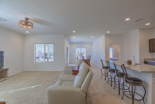 233 Spectrum Avenue SW, Rio Rancho, NM 87124