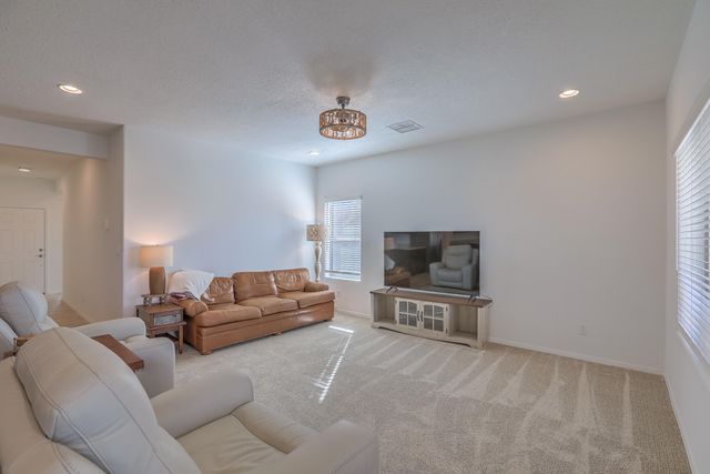 233 Spectrum Avenue SW, Rio Rancho, NM 87124