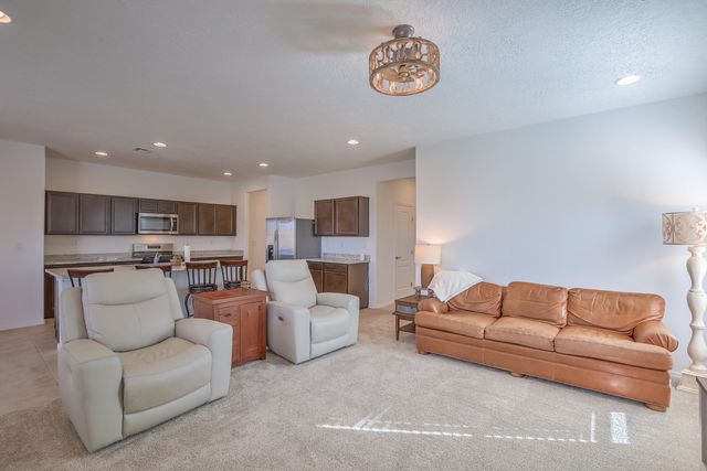 233 Spectrum Avenue SW, Rio Rancho, NM 87124